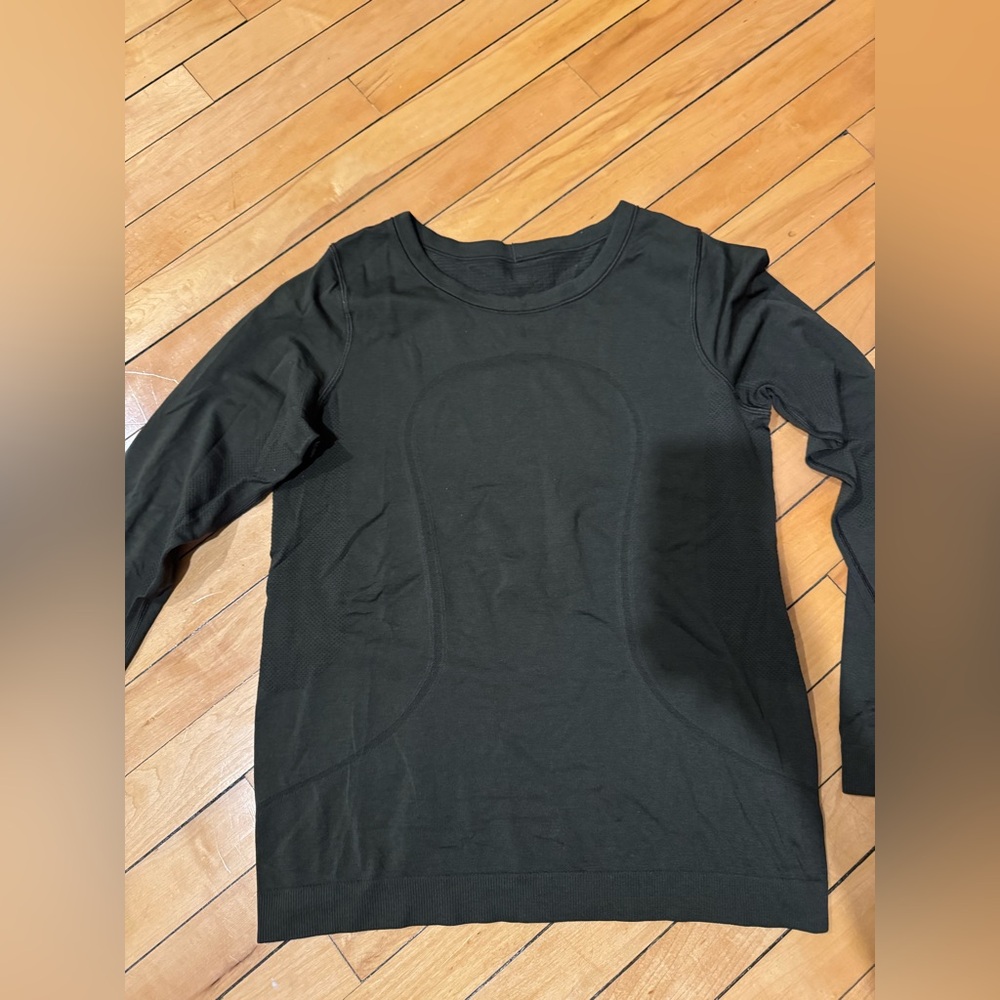 Lululemon Swiftly Tech Long Sleeve size 4